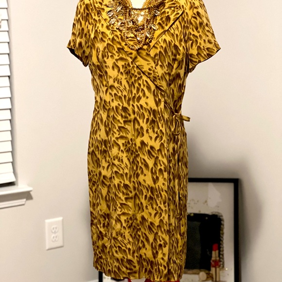 Dana Buchman Green Short Sleeve Blouse Size 3X (Plus) - 68% off